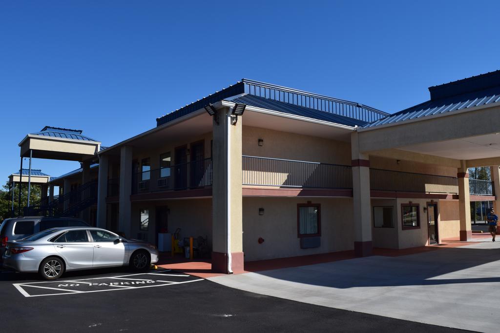 Royal Inn & Suites Douglasville Dış mekan fotoğraf